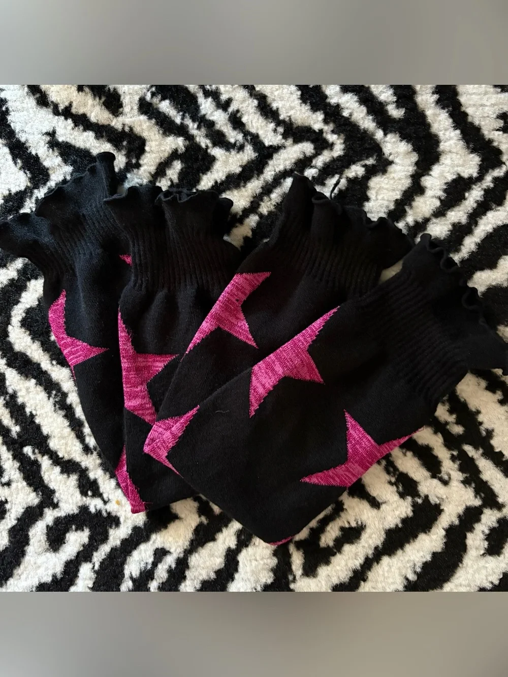 Leg Avenue Pink and Black Star Leg Warmers. Punk. Emo. Goth. Glam. Y2K. Rave.